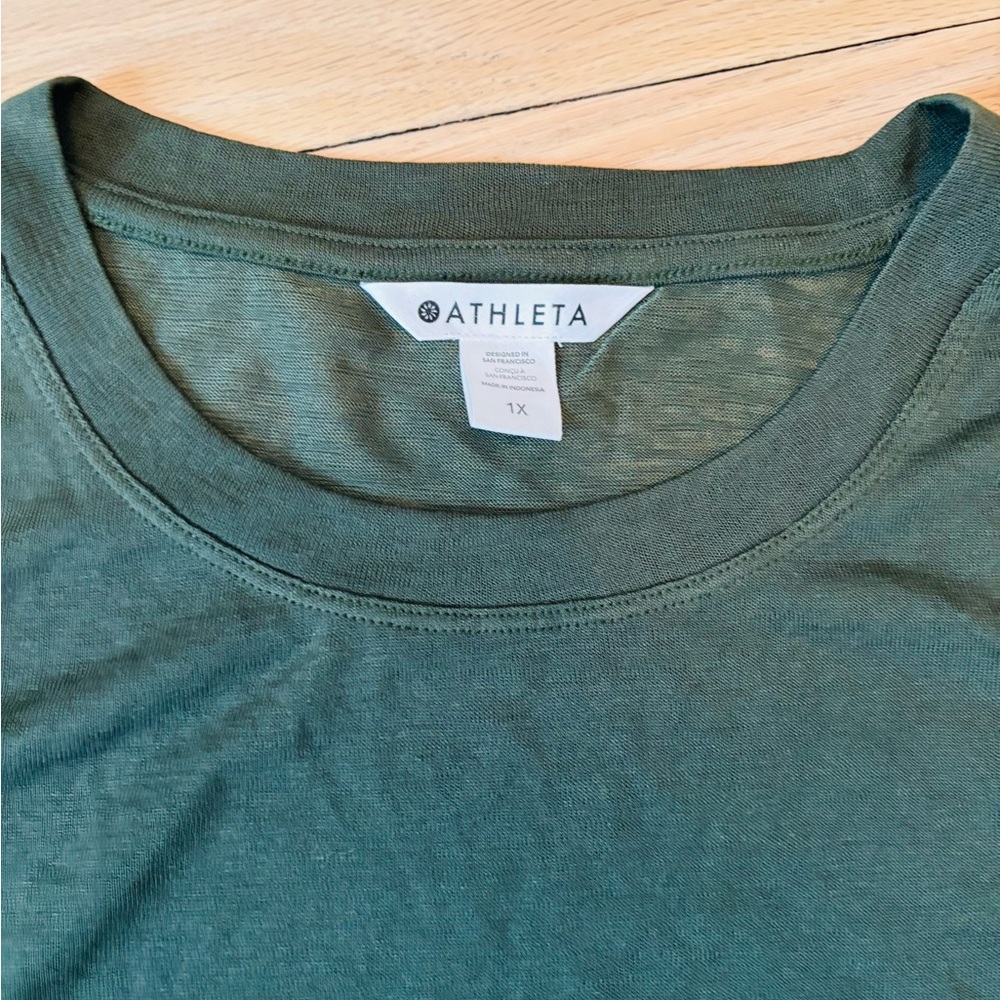 NWT Athleta Breezy Tank Color: Apsen Olive Size: 1X - Picture 3 of 4